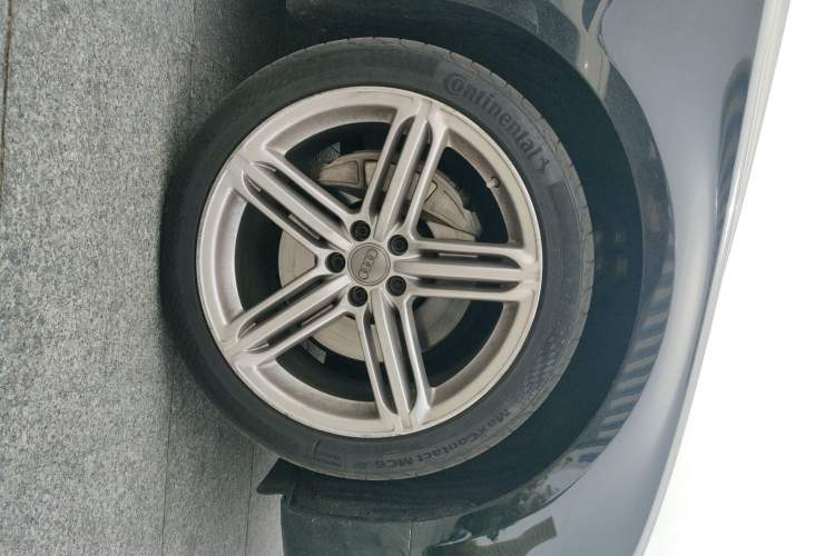 Used Audi A8 2016 A8L 45 TFSI quattro Luxury Edition Right Front Wheel Hub