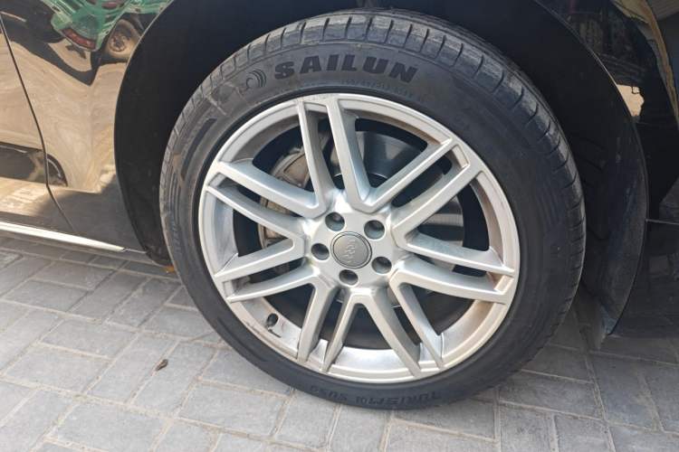 Used Audi A8 2016 A8L 45 TFSI quattro Fashion Edition Right Front Wheel Hub