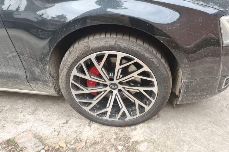 Used Audi A8 2016 A8L 45 TFSI quattro Luxury Edition Right Front Wheel Hub