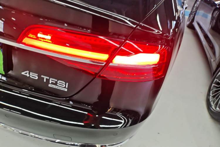 Used Audi A8 2016 A8L 45 TFSI quattro Comfort model Right Rear Taillight