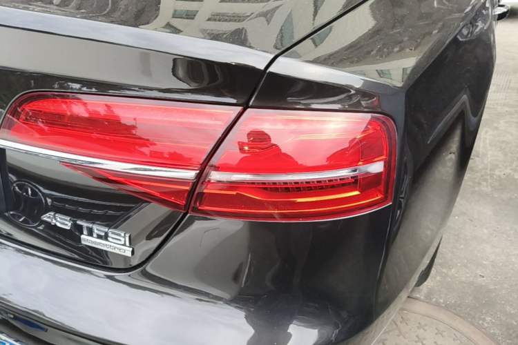 Used Audi A8 2016 A8L 45 TFSI quattro Comfort model Right Rear Taillight