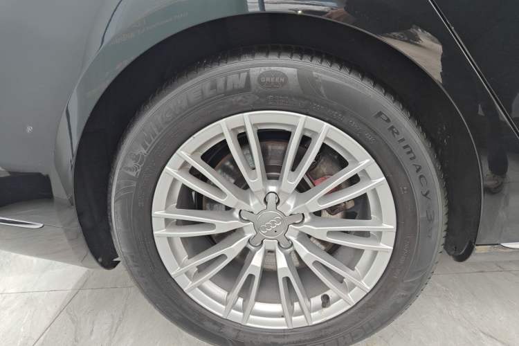 Used Audi A8 2016 A8L 45 TFSI quattro Fashion Edition Right Rear Wheel Hub
