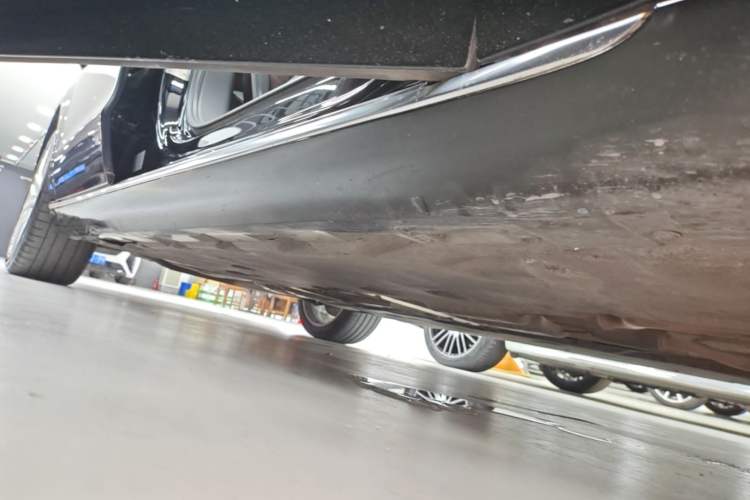 Used Audi A8 2016 A8L 45 TFSI quattro Comfort model Right Side Sill