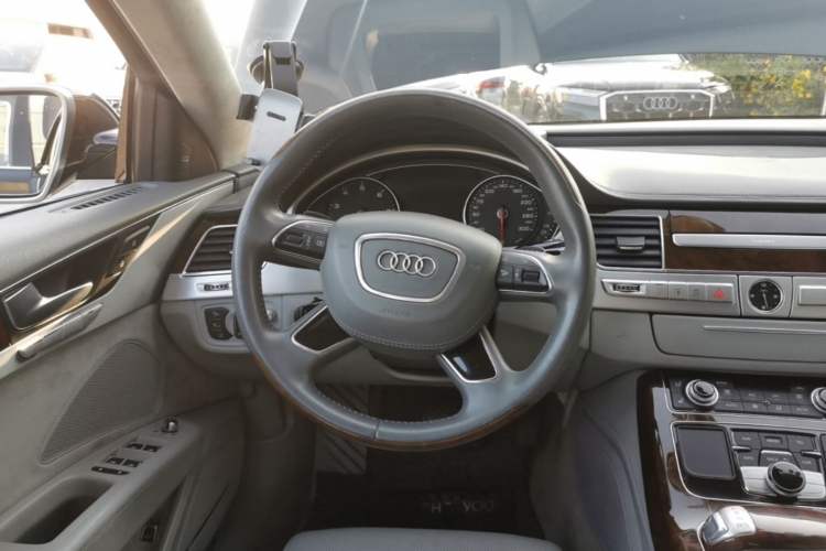 Used Audi A8 2016 A8L 6.3 FSI W12 quattro flagship model Steering Wheel