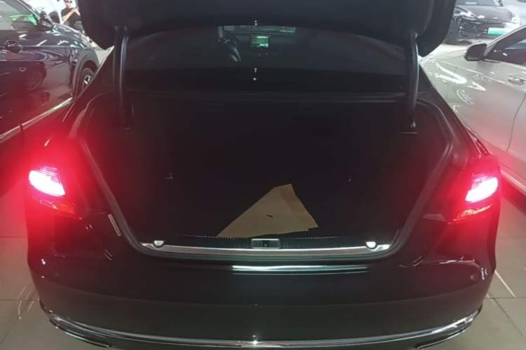 Used Audi A8 2016 A8L 45 TFSI quattro Comfort model Trunk