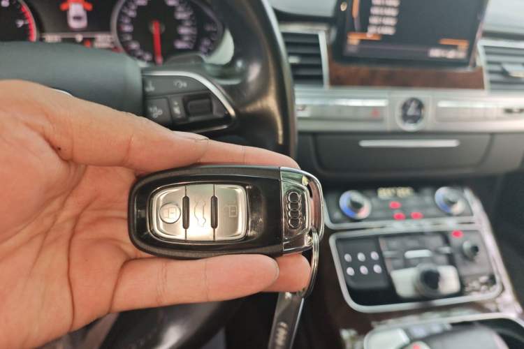 Used Audi A8 2016 A8L 45 TFSI quattro Comfort model Vehicle Key