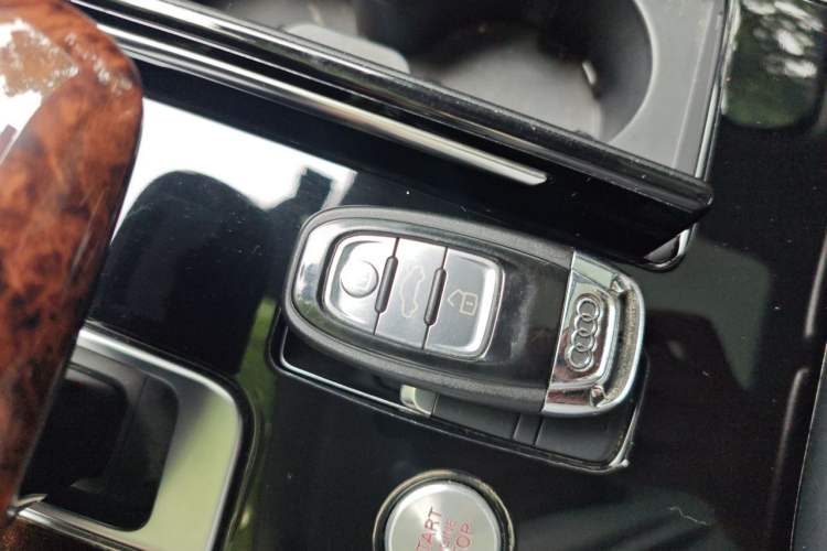 Used Audi A8 2016 A8L 45 TFSI quattro Luxury Edition Vehicle Key