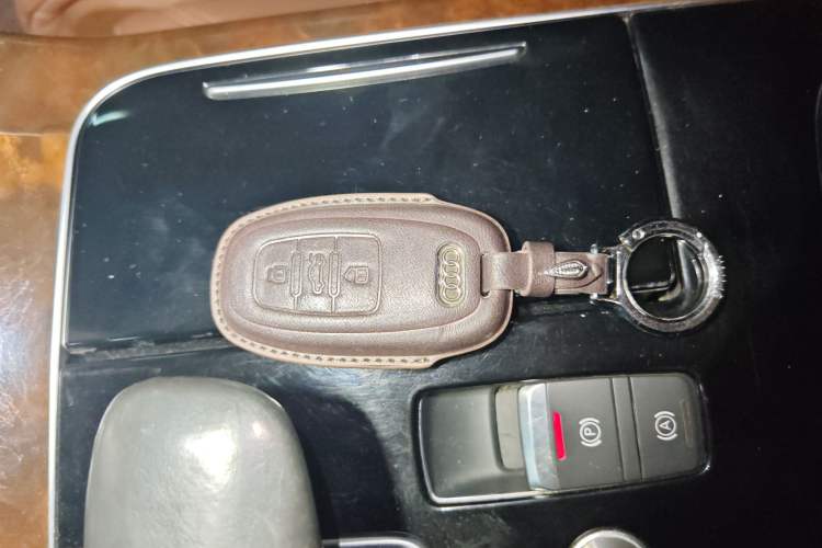 Used Audi A8 2016 A8L 45 TFSI quattro Comfort model Vehicle Key