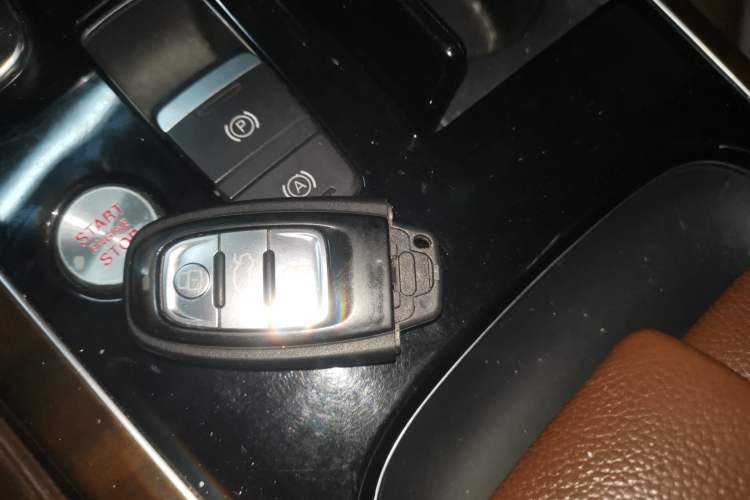 Used Audi A8 2016 A8L 45 TFSI quattro Comfort model Vehicle Key