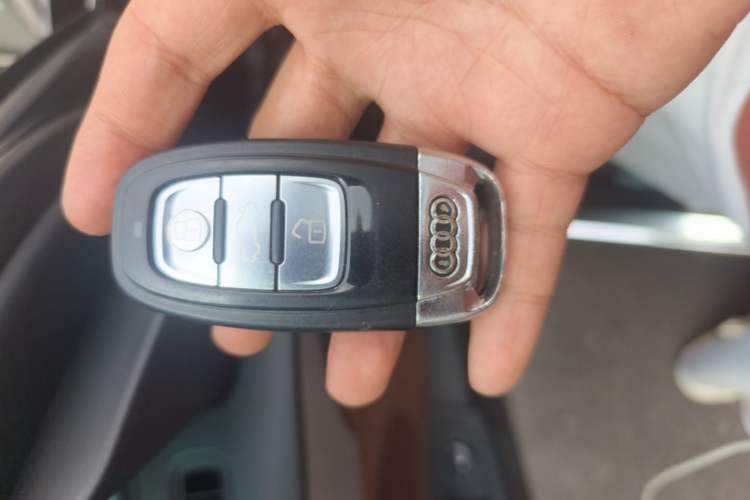 Used Audi A8 2016 A8L 45 TFSI quattro Luxury Edition Vehicle Key