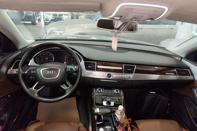 Used Audi A8 2016 A8L 45 TFSI quattro Comfort model Center Console