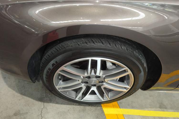 Used Audi A8 2016 A8L 45 TFSI quattro Comfort model Left Front Wheel Hub