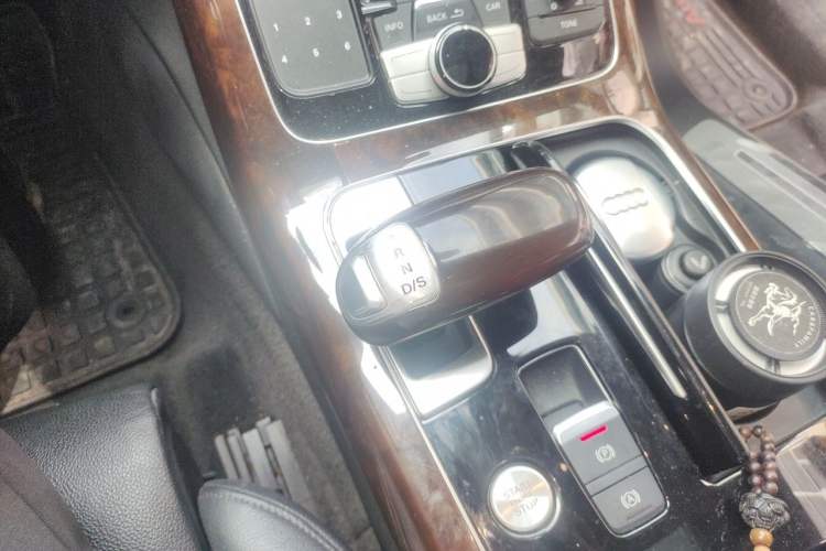 Used Audi A8 2016 A8L 45 TFSI quattro Comfort model Gear Lever