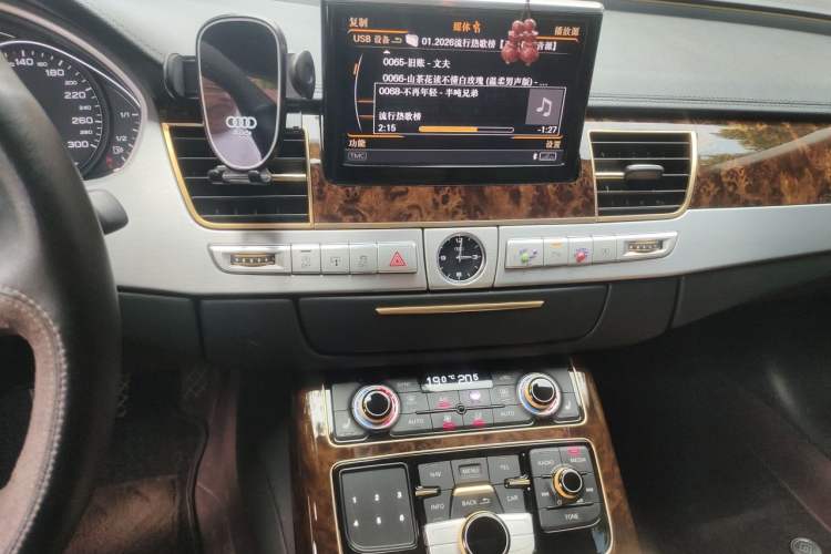 Used Audi A8 2017 A8L 45 TFSI quattro Comfort model Audio And AC Panel