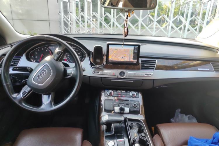 Used Audi A8 2017 A8L 45 TFSI quattro Comfort model Center Console