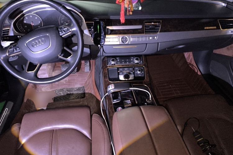 Used Audi A8 2017 A8L 45 TFSI quattro Comfort model Center Console