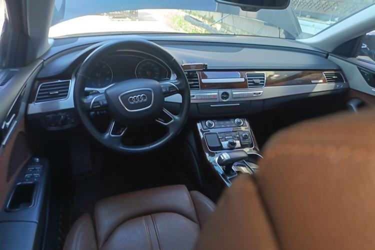 Used Audi A8 2017 A8L 45 TFSI quattro Comfort model Center Console