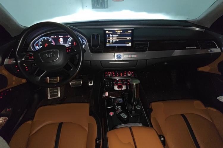 Used Audi A8 2017 A8L 45 TFSI quattro Leading Elite Collection Edition Center Console