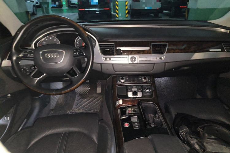 Used Audi A8 2017 A8L 45 TFSI quattro Comfort model Center Console