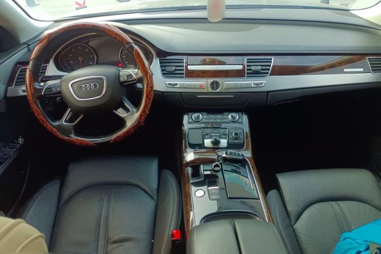 Used Audi A8 2017 A8L 45 TFSI quattro Comfort model Center Console