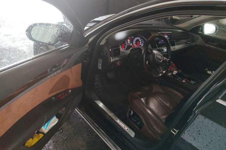 Used Audi A8  Driver Seat