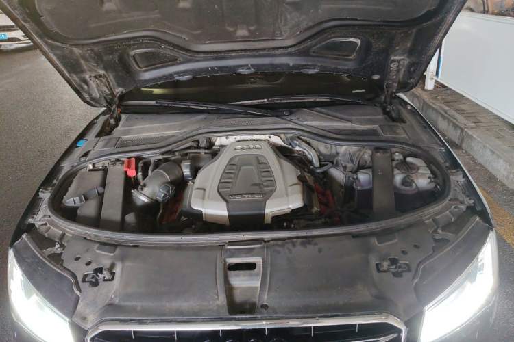 Used Audi A8  Engine Bay