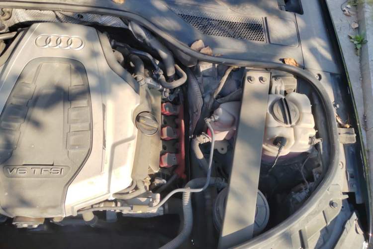 Used Audi A8 2017 A8L 45 TFSI quattro Comfort model Engine Bay Left