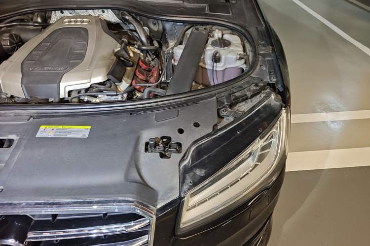 Used Audi A8 2017 A8L 45 TFSI quattro Leading Elite Collection Edition Engine Bay Left