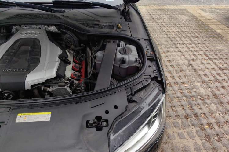 Used Audi A8 2017 A8L 45 TFSI quattro Comfort model Engine Bay Left