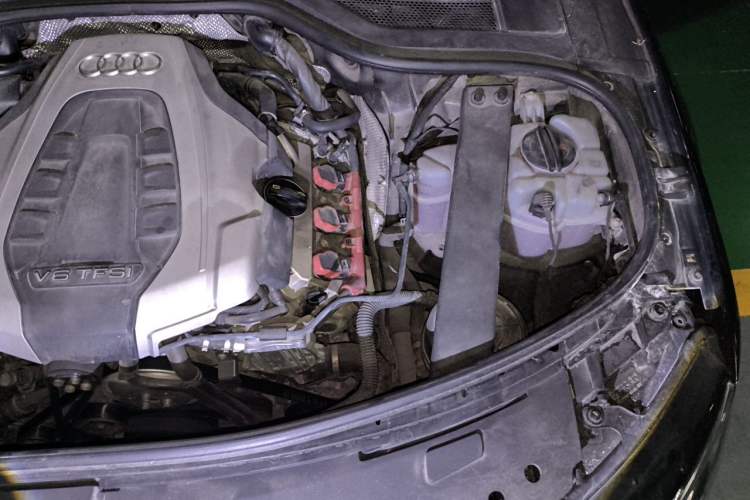 Used Audi A8 2017 A8L 45 TFSI quattro Comfort model Engine Bay Left