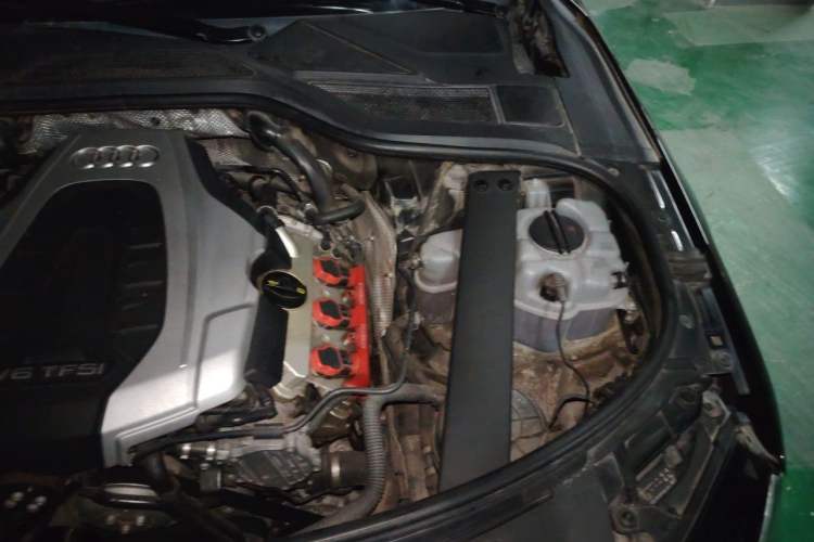 Used Audi A8 2017 A8L 45 TFSI quattro Comfort model Engine Bay Left