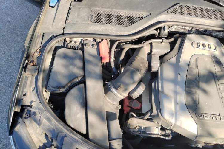 Used Audi A8 2017 A8L 45 TFSI quattro Comfort model Engine Bay Right