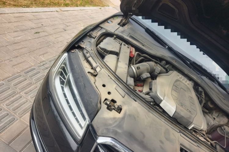 Used Audi A8 2017 A8L 45 TFSI quattro Comfort model Engine Bay Right