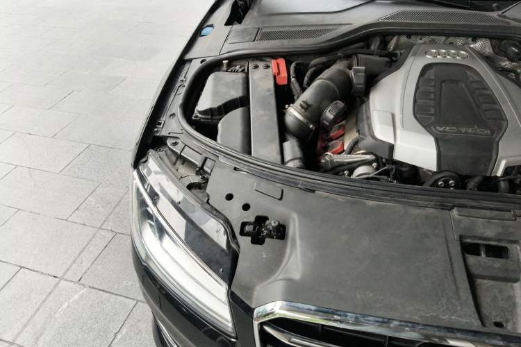 Used Audi A8 2017 A8L 45 TFSI quattro Leading Elite Edition Engine Bay Right