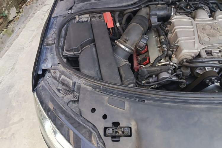 Used Audi A8 2017 A8L 45 TFSI quattro Comfort model Engine Bay Right