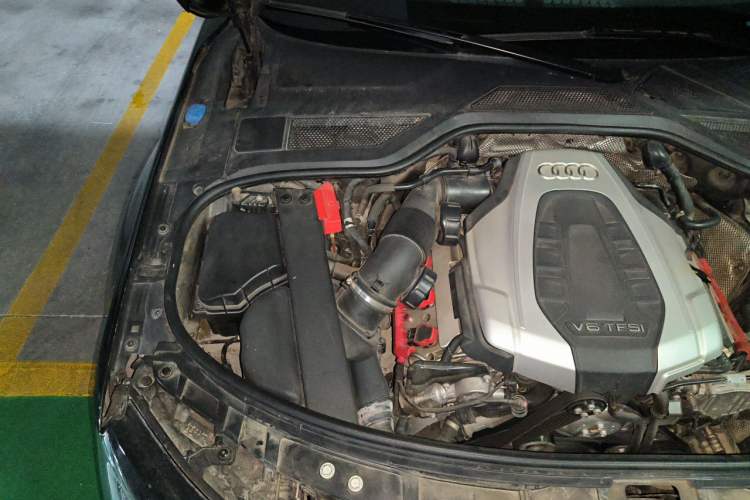 Used Audi A8 2017 A8L 45 TFSI quattro Comfort model Engine Bay Right
