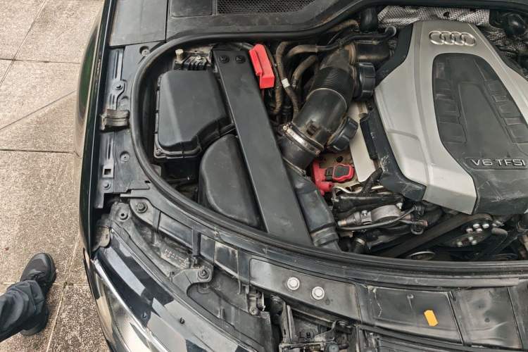 Used Audi A8 2017 A8L 45 TFSI quattro Luxury Model Engine Bay Right
