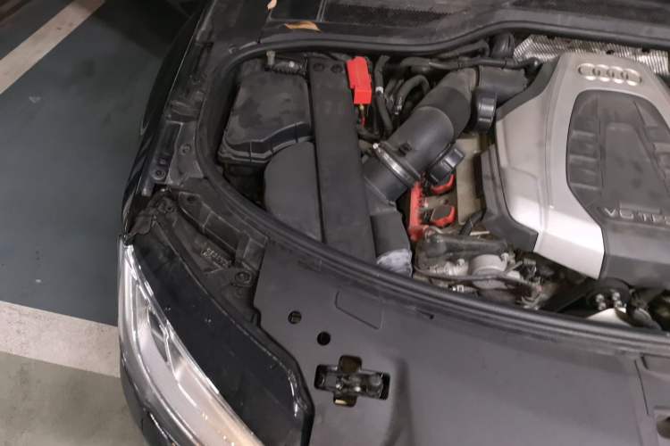 Used Audi A8 2017 A8L 45 TFSI quattro Leading Elite Edition Engine Bay Right
