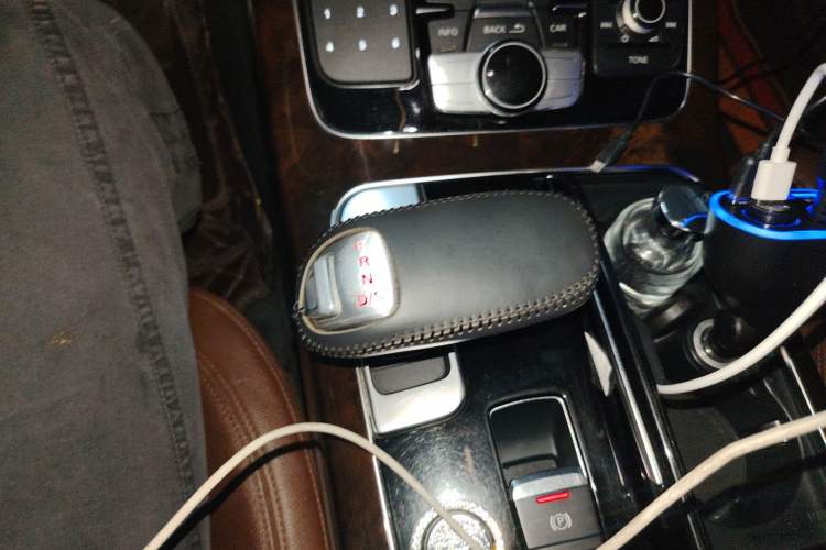 Used Audi A8 2017 A8L 45 TFSI quattro Comfort model Gear Lever