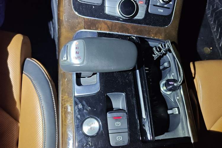 Used Audi A8 2017 A8L 45 TFSI quattro Leading Elite Collection Edition Gear Lever