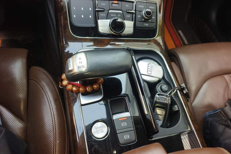Used Audi A8 2017 A8L 45 TFSI quattro Luxury Model Gear Lever