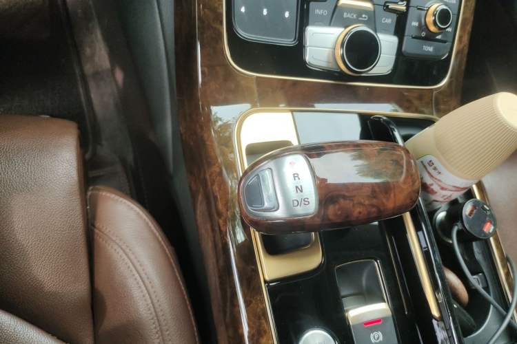Used Audi A8 2017 A8L 45 TFSI quattro Comfort model Gear Lever
