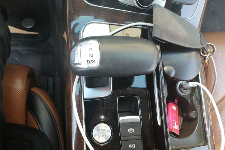 Used Audi A8 2017 A8L 45 TFSI quattro Leading Elite Collection Edition Gear Lever