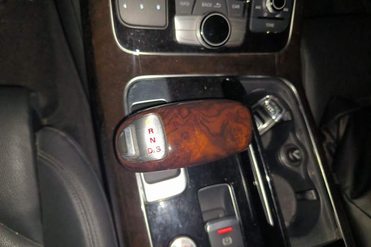 Used Audi A8 2017 A8L 45 TFSI quattro Comfort model Gear Lever