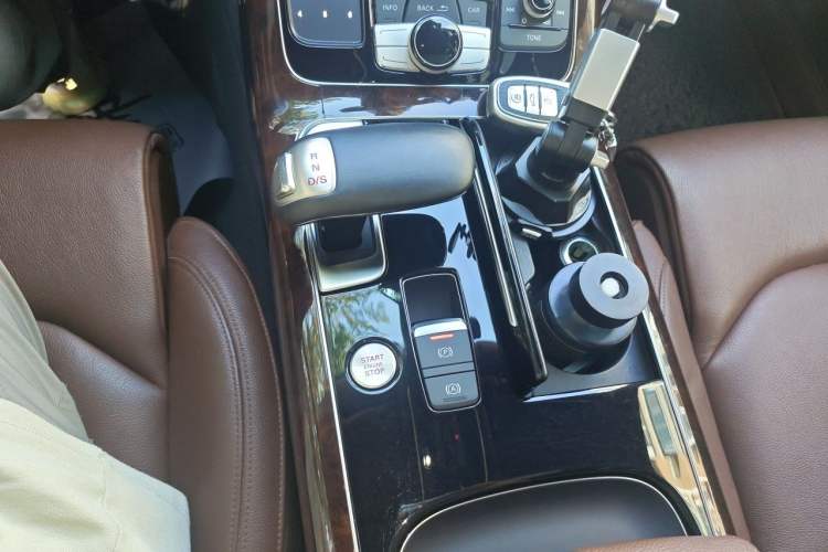 Used Audi A8 2017 A8L 45 TFSI quattro Comfort model Gear Lever