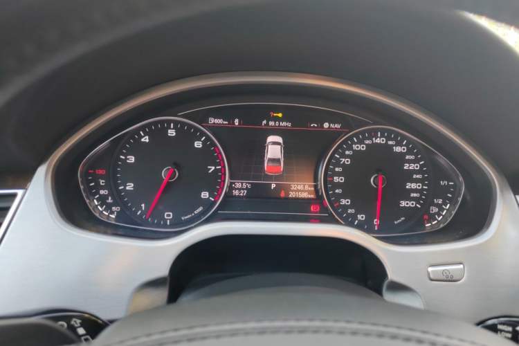 Used Audi A8 2017 A8L 45 TFSI quattro Comfort model Instrument Cluster