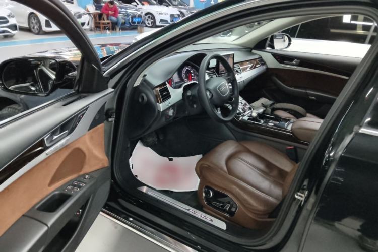 Used Audi A8 2017 A8L 45 TFSI quattro Comfort model Interior 3