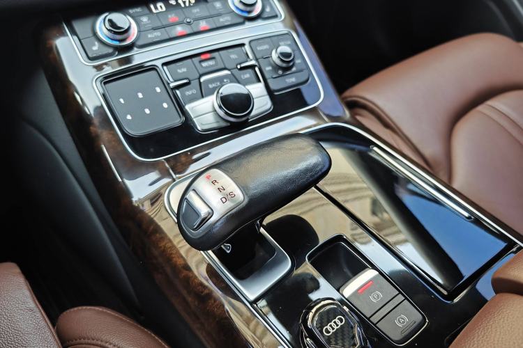 Used Audi A8 2017 A8L 45 TFSI quattro Comfort model Interior 4