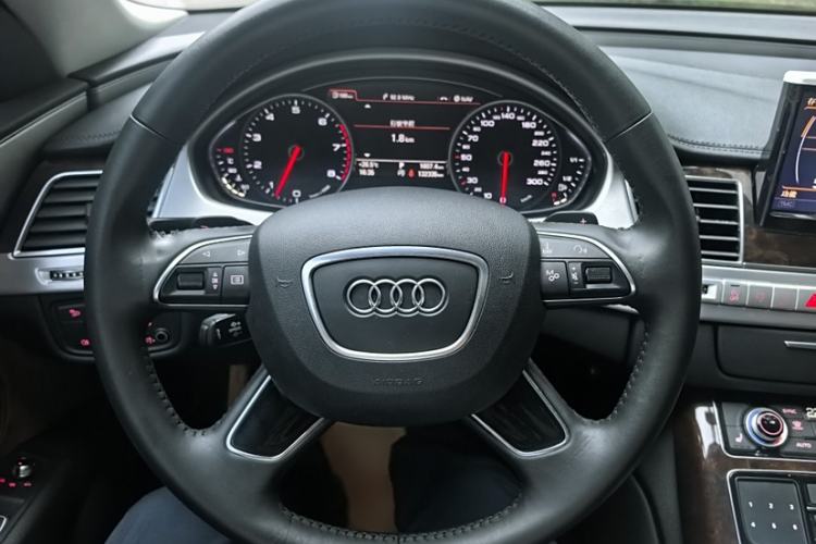 Used Audi A8 2017 A8L 45 TFSI quattro Comfort model Interior 4