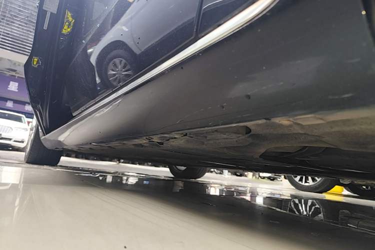 Used Audi A8 2017 A8L 50 TFSI quattro Prestige Edition Left Side Sill